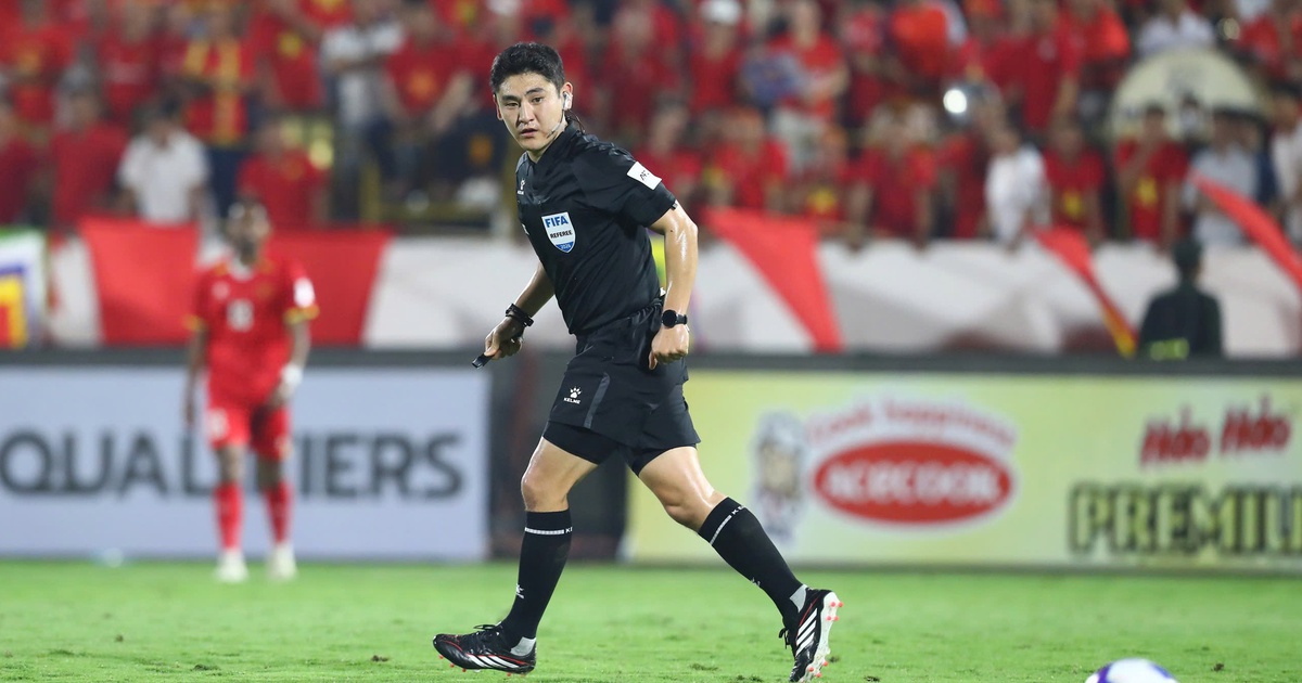 Hai trọng tài Hàn Quốc điều hành trận cực nóng vòng 21, chỉ tiếc HLV Popov vẫn bị ‘treo giò’