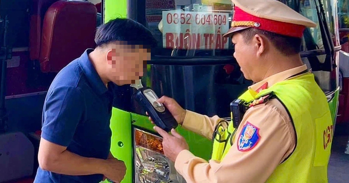 Xuyên lễ 30.4 - 1.5, CSGT Đà Nẵng 'mạnh tay' phạt nồng độ cồn, tốc độ ở cửa ngõ