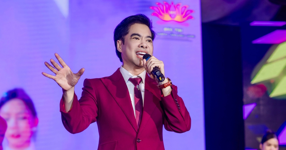 Ngọc Sơn ngẫu hứng khoe vũ đạo ở tuổi U.60