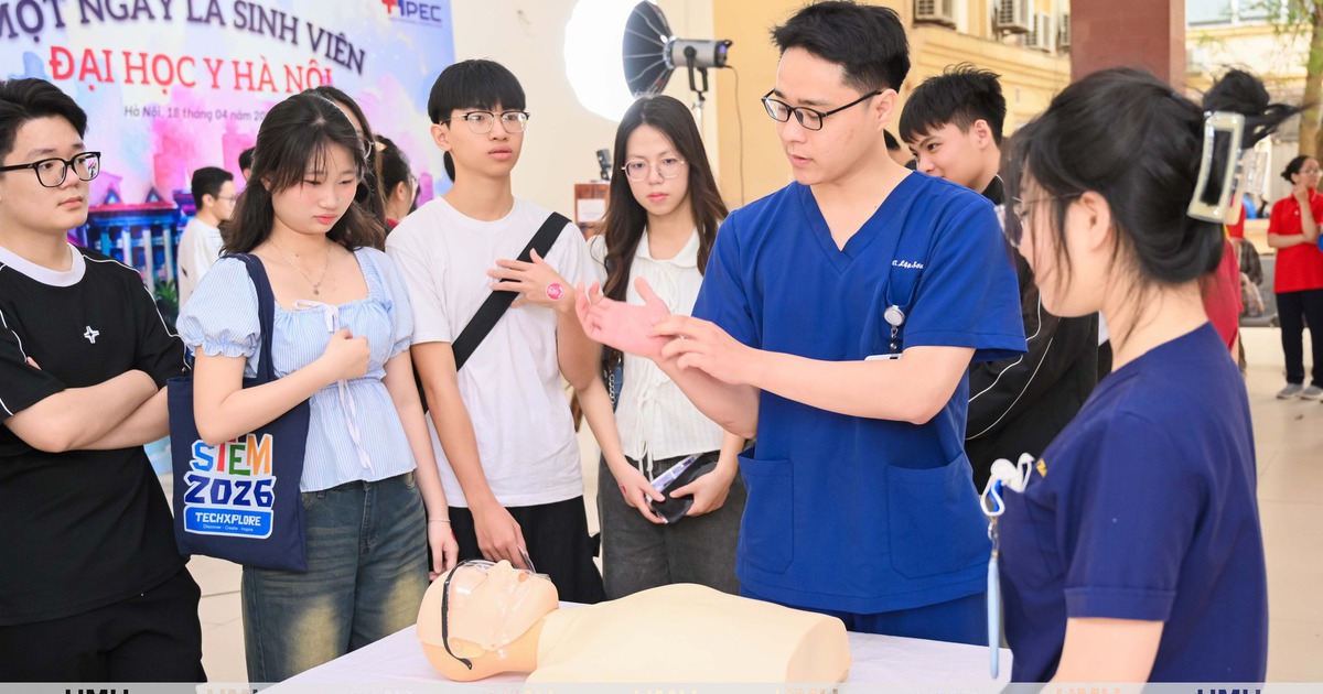 Vì sao Trường ĐH Y Hà Nội bỏ xét tổ hợp C00 cho ngành tâm lý học?