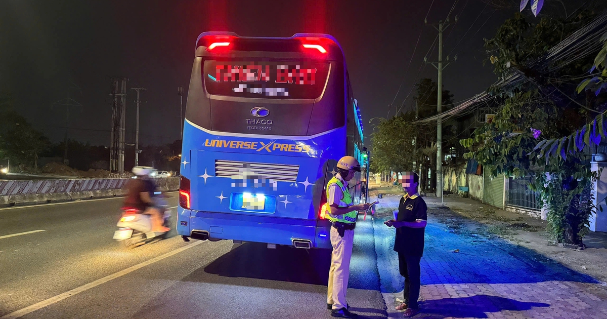 CSGT TP.HCM siết vi phạm xe khách trên quốc lộ 13