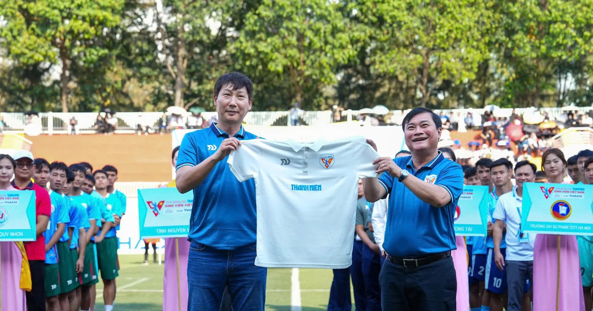 HLV Kim Sang-sik sẽ dự khán chung kết giải TNSV quốc tế 2026