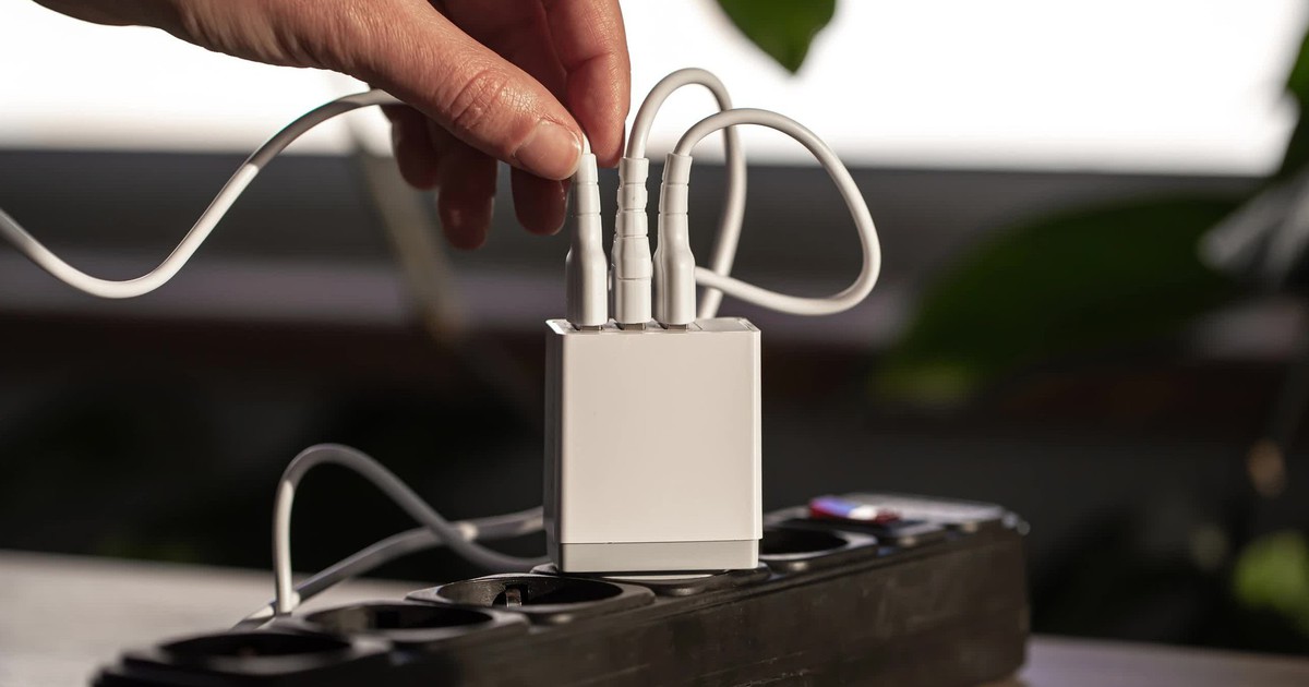 Các thiết bị nên rút điện trước khi rời nhà đi du lịch