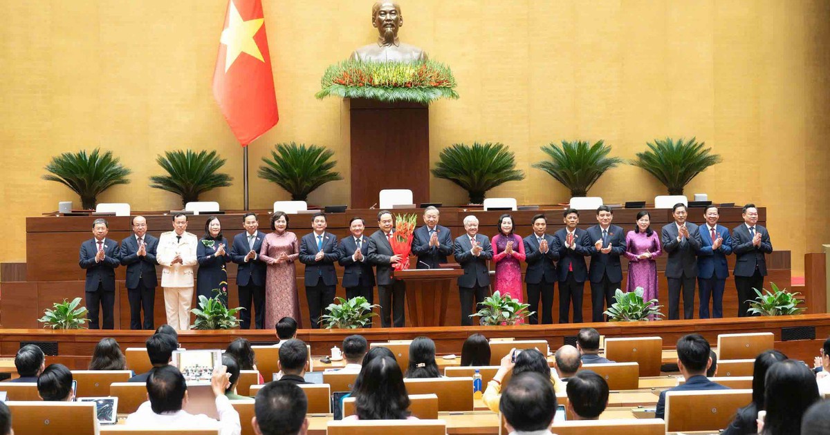 Đổi mới tư duy l&agrave;m luật, kiến tạo ph&aacute;t triển