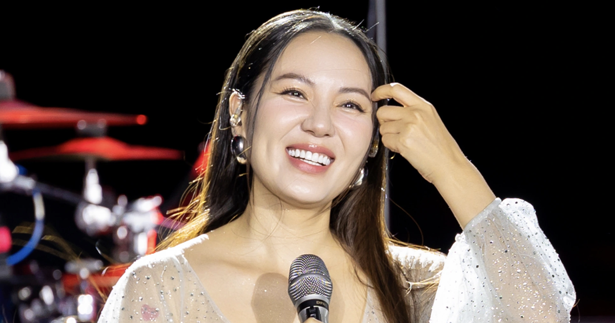 Ca sĩ Phương Linh l&agrave;m r&otilde; th&ocirc;ng tin li&ecirc;n quan tới H&ograve;a Minzy