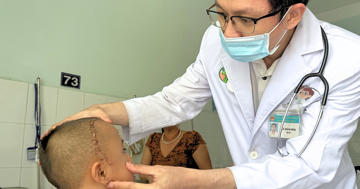 Nghịch n&aacute; bắn chim, b&eacute; trai 4 tuổi bị bi sắt găm v&agrave;o sọ
