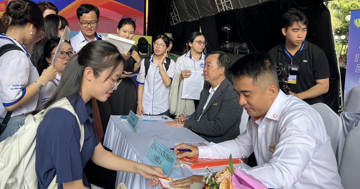TP.HCM: Người 36 - 49 tuổi t&igrave;m việc nhiều nhất, doanh nghiệp kh&ocirc;ng mặn m&agrave;
