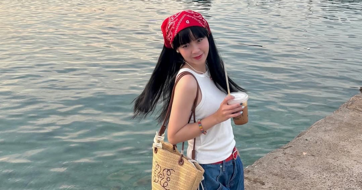 Xu hướng thời trang đường phố năng động với quần denim lửng