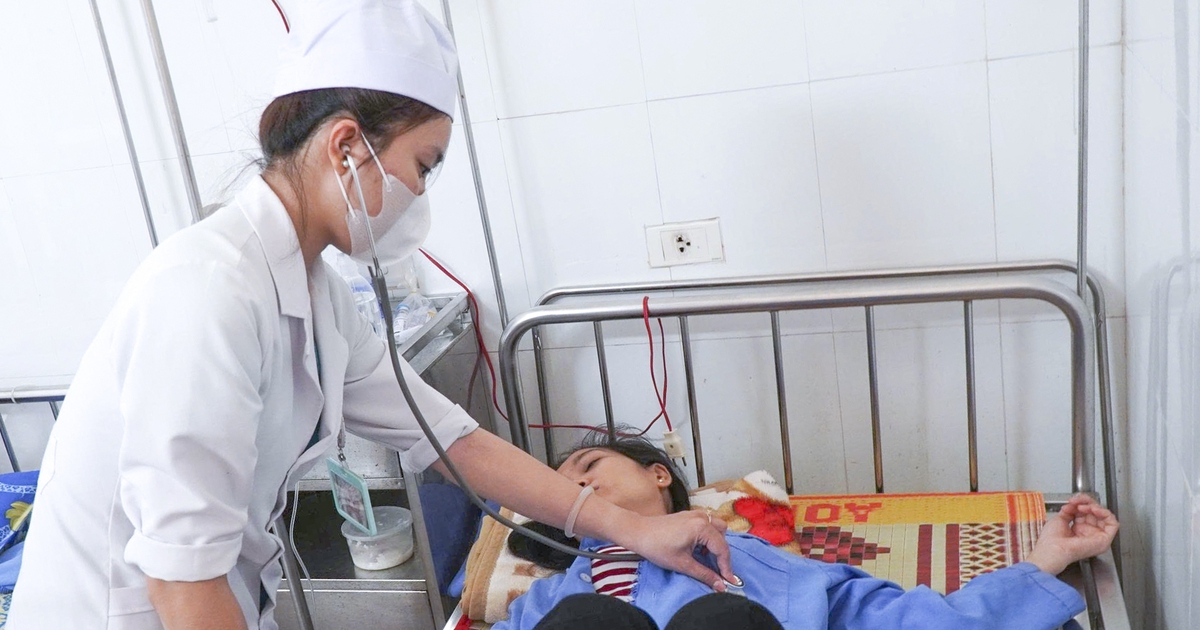 Vụ 19 người nghi ngộ độc bánh mì ở Quảng Ngãi: Chả lụa, chà bông nhiễm khuẩn