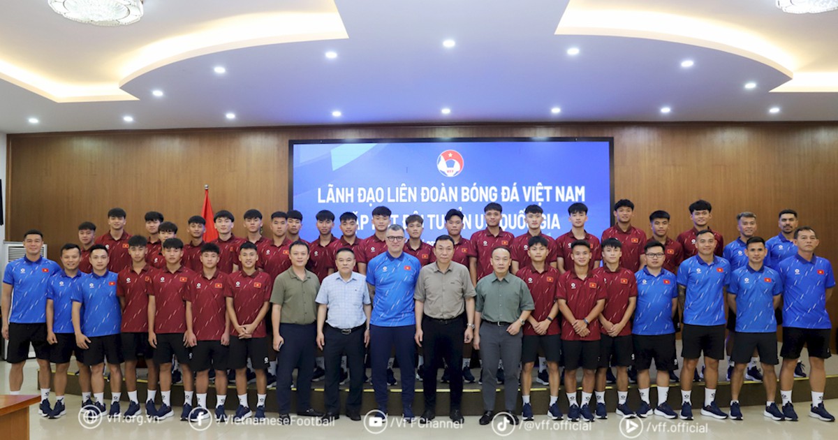 Chủ tịch VFF Trần Quốc Tuấn nhắc nhở rất hay những điều U.17 Việt Nam cần tránh ở Indonesia