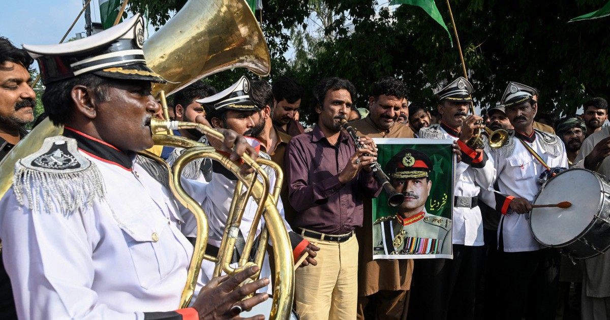 Pakistan 'thức trắng đ&ecirc;m' chạy đua cứu v&atilde;n thỏa thuận ngừng bắn Mỹ - Iran