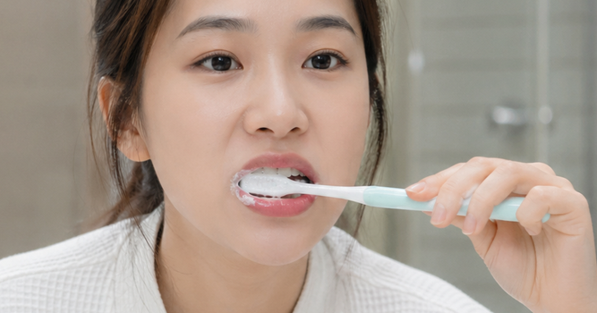 Đánh răng trước hay sau ăn sáng: Thời điểm nào tốt hơn?