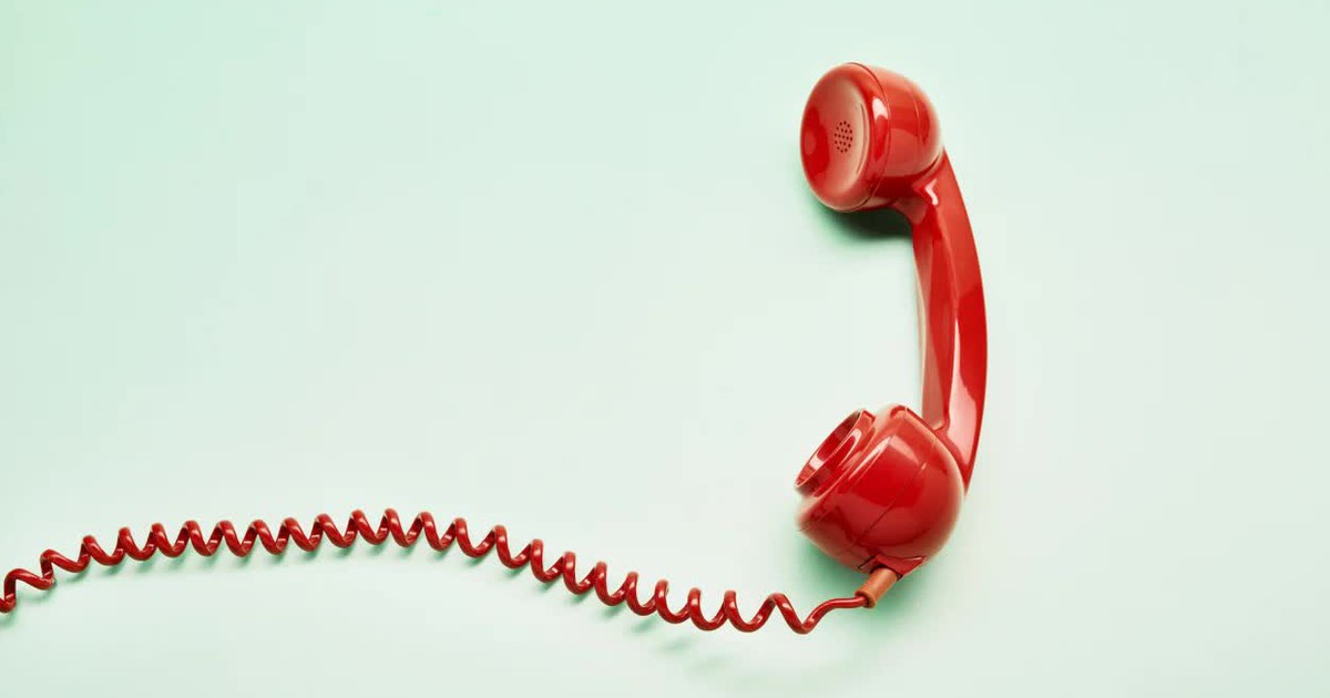 Vì sao điện thoại cố định luôn dùng dây xoắn?