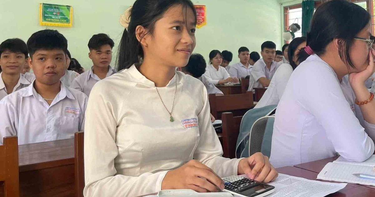 Tiếp sức học sinh xã đảo đến trường