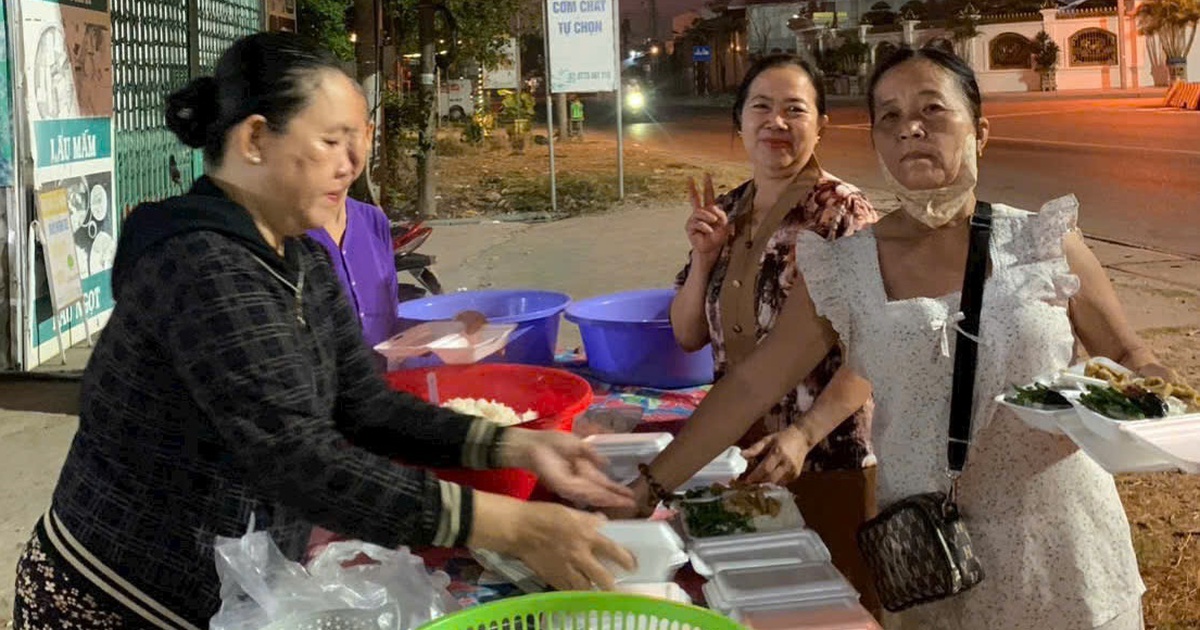 Từ bếp chay thiện nguyện đến quầy rau 0 đồng