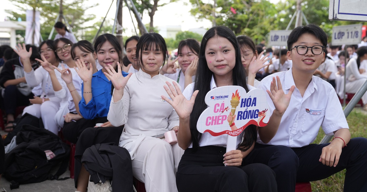 School Tour Tiếp sức mùa thi: Giúp học sinh giải tỏa áp lực thi cử