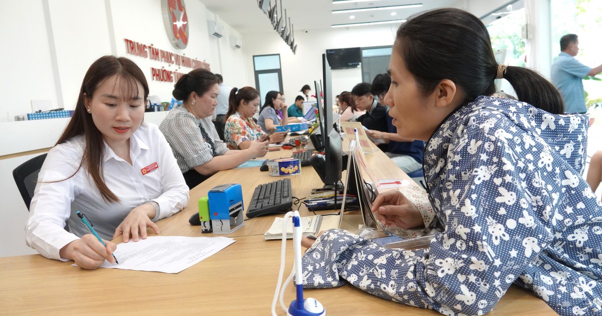 TP.HCM giữ lại 1.000 người hoạt động không chuyên trách tuyển làm công chức