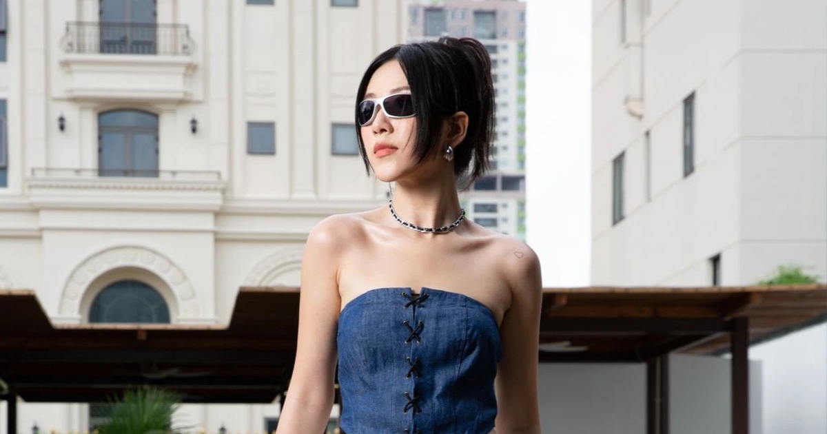 'Hô biến' vóc dáng chuẩn đồng hồ cát nhờ chiếc áo corset