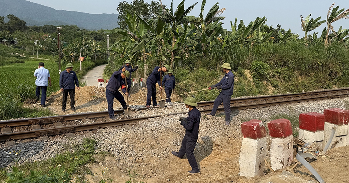Hiểm họa rình rập từ lối đi tự mở qua đường sắt ở Quảng Trị