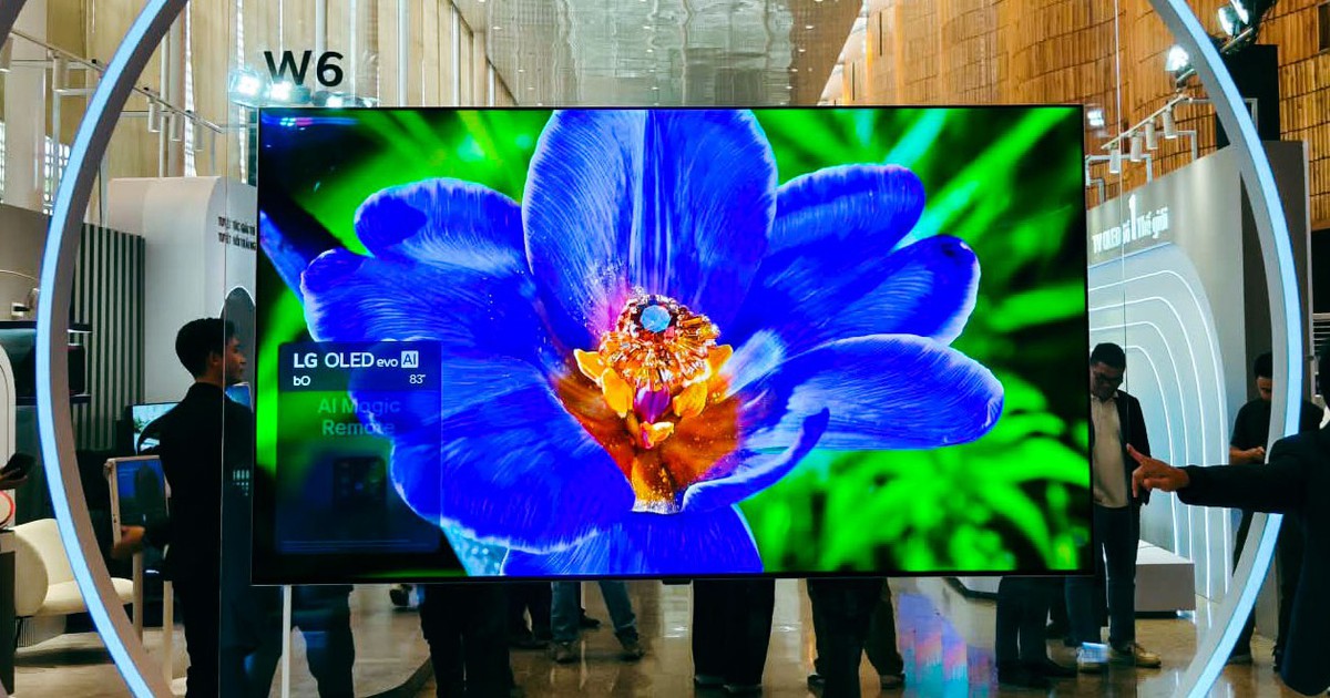 LG đưa TV dán tường mỏng nhất thế giới về Việt Nam
