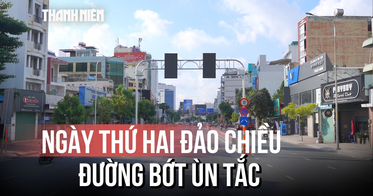 Ngày thứ hai đảo chiều làn xe đường Cộng Hòa: Bớt cảnh ùn tắc kéo dài