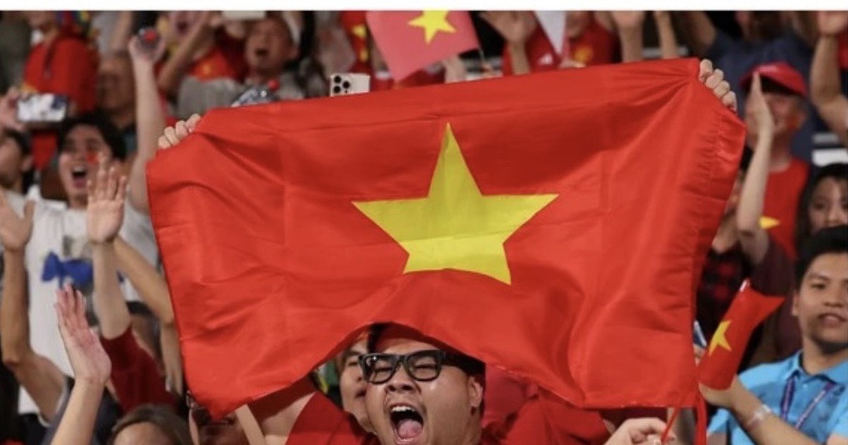 Mưa lời khen cho U.17 Việt Nam