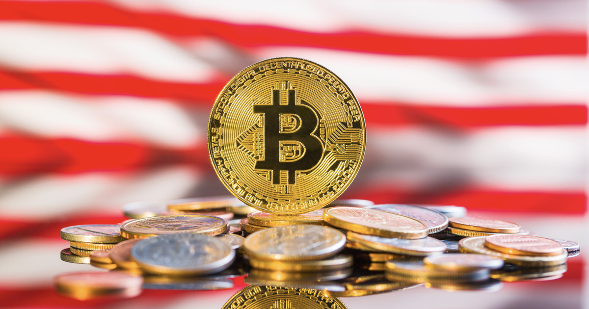 Giá Bitcoin hôm nay 15.5.2026: Tăng vọt lên 82.000 USD