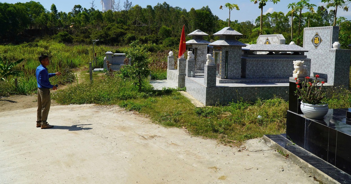 Quảng Ngãi: Hơn 2,1 ha đất nông nghiệp 'biến thành' khu an táng