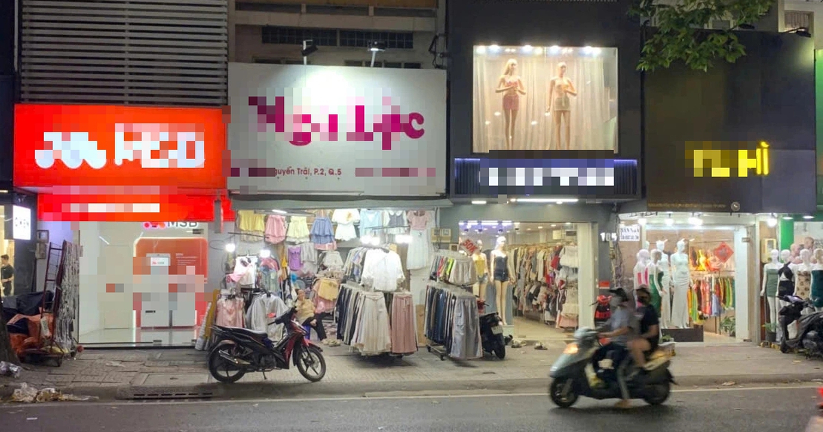 Bất ngờ nhiều shop quần áo thời trang vắng bóng khách