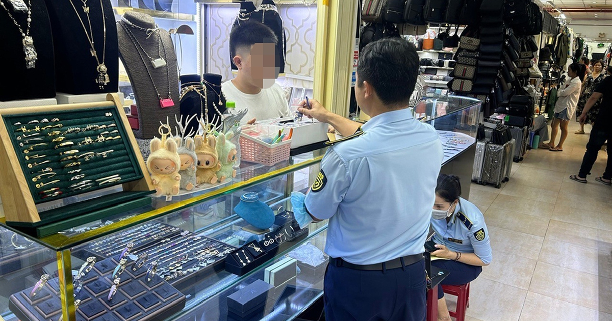 Hàng giả với chiêu trò lẩn tránh truy quét