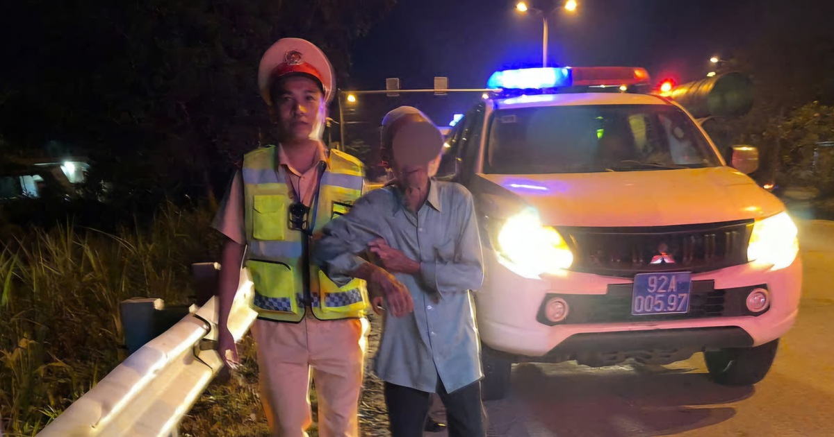Đà Nẵng: Cụ ông 90 tuổi đi lạc 250 km được CSGT hỗ trợ đưa về nhà