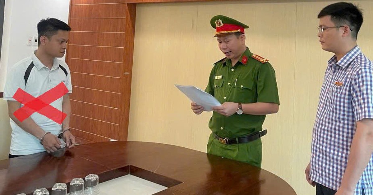 Bắt nguyên cán bộ giải phóng mặt bằng lừa 'chạy' sổ đỏ