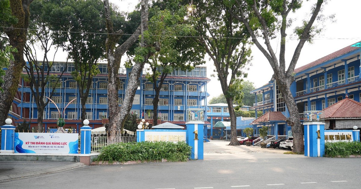 Trường đại học Thủ Dầu Một đẩy mạnh học bổng, hỗ trợ người học năm 2026