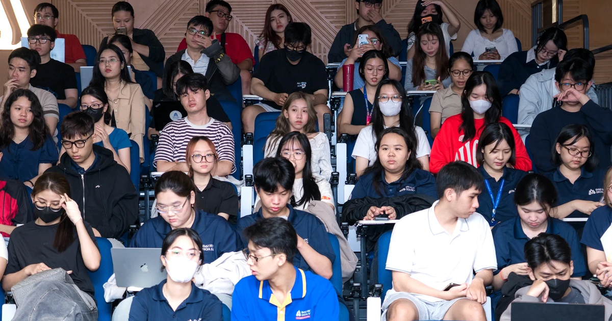 Sinh viên được tiếp cận 25.000 khóa học miễn phí cho kỹ năng nghề nghiệp tương lai