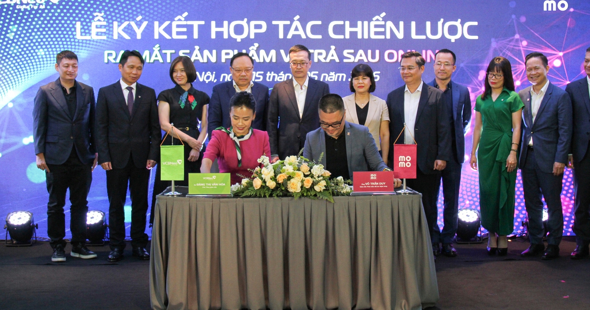 MoMo và VCBNeo hợp tác triển khai Ví Trả Sau