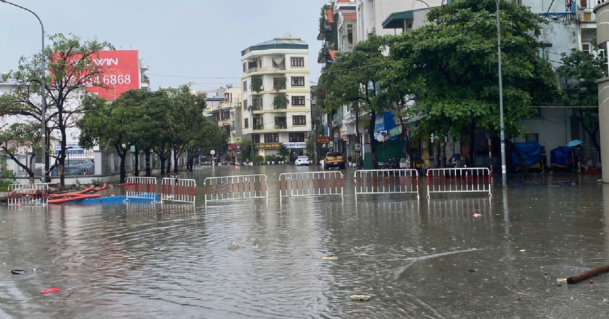 Nam bộ nắng nóng hạ nhiệt, Miền Bắc mưa to bất thường vì sao?