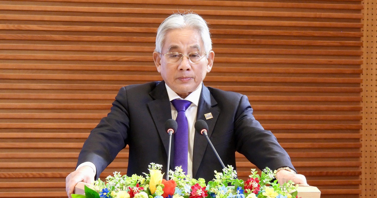 PGS-TS Lương Minh Cừ, vị ‘thuyền trưởng’ đa tài