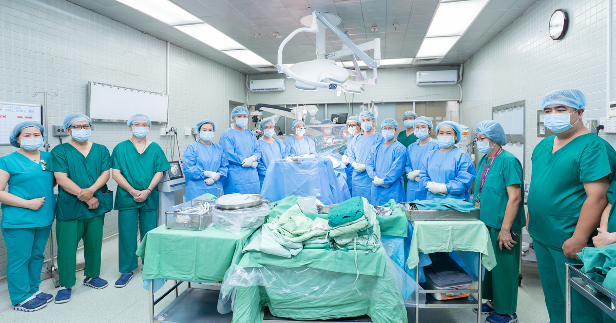 12 bệnh nhân được 'hồi sinh' nhờ 2 người chết não hiến tạng