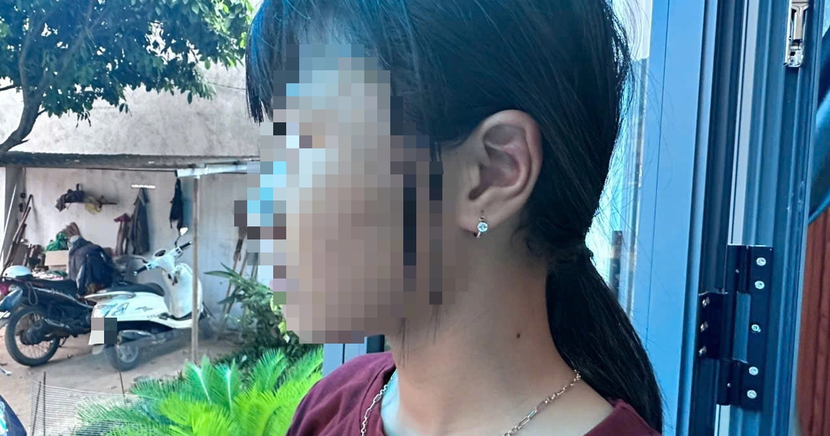Nữ sinh lớp 6 bị đánh hội đồng, ép quỳ gối xin lỗi giữa đường