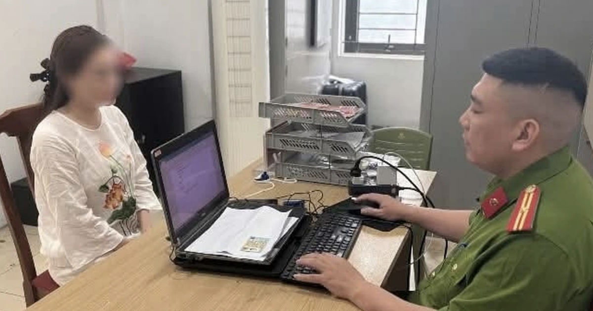 Công an lập hồ sơ xử lý cô gái chửi, tát nam tài xế ô tô