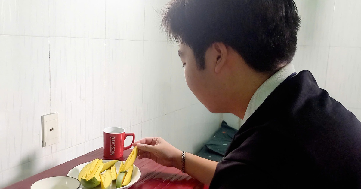 Mê mẩn sầu riêng, mận, vải... nhưng ngại nổi mụn, thực hư thế nào?