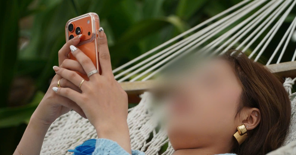 Nghịch lý lúc nào cũng online mạng xã hội nhưng luôn… không có thời gian