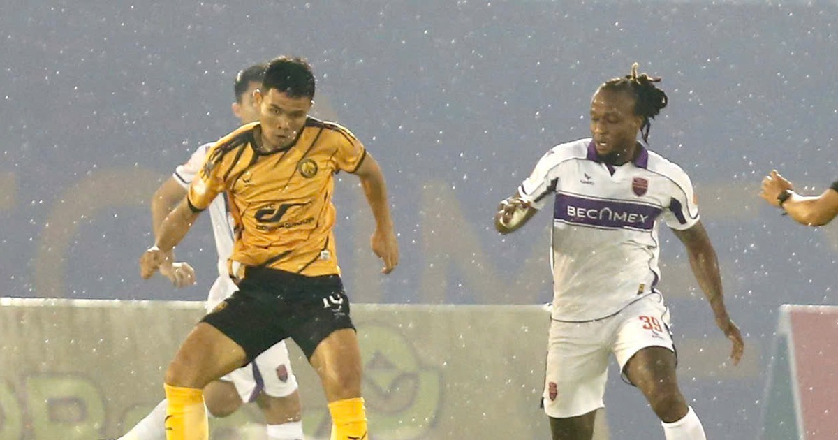 Bảng xếp hạng V-League mới nhất: Thanh Hóa hết ‘khóc’ to, Đà Nẵng lại bị chìm rất sâu