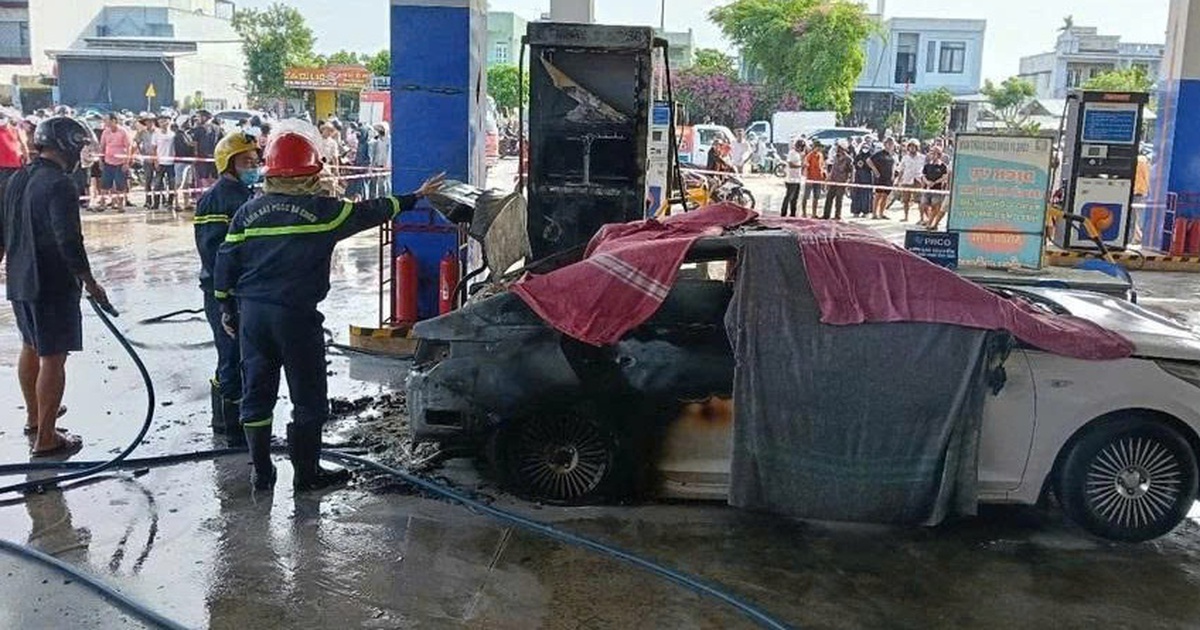 Vụ cháy ô tô khiến 2 người tử vong: Trên xe chứa hàng chục khối pin 24V, 9 bình ắc quy