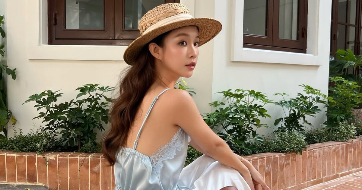 Mũ rộng vành, túi oversized... những phụ kiện làm nên phong cách hè đặc sắc