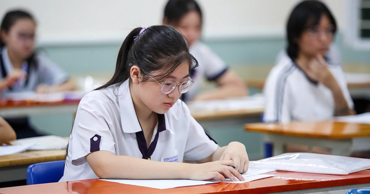 Để hạn chế chấm chặt, chấm lỏng môn văn thi tốt nghiệp