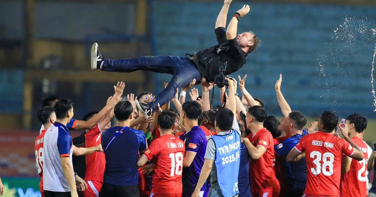 HLV Polking đang âm thầm giúp ông Kim Sang-sik