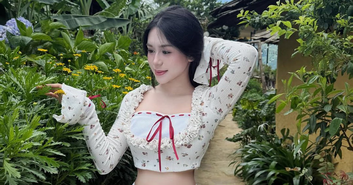 Phong cách ngày nắng cùng những thiết kế họa tiết hoa