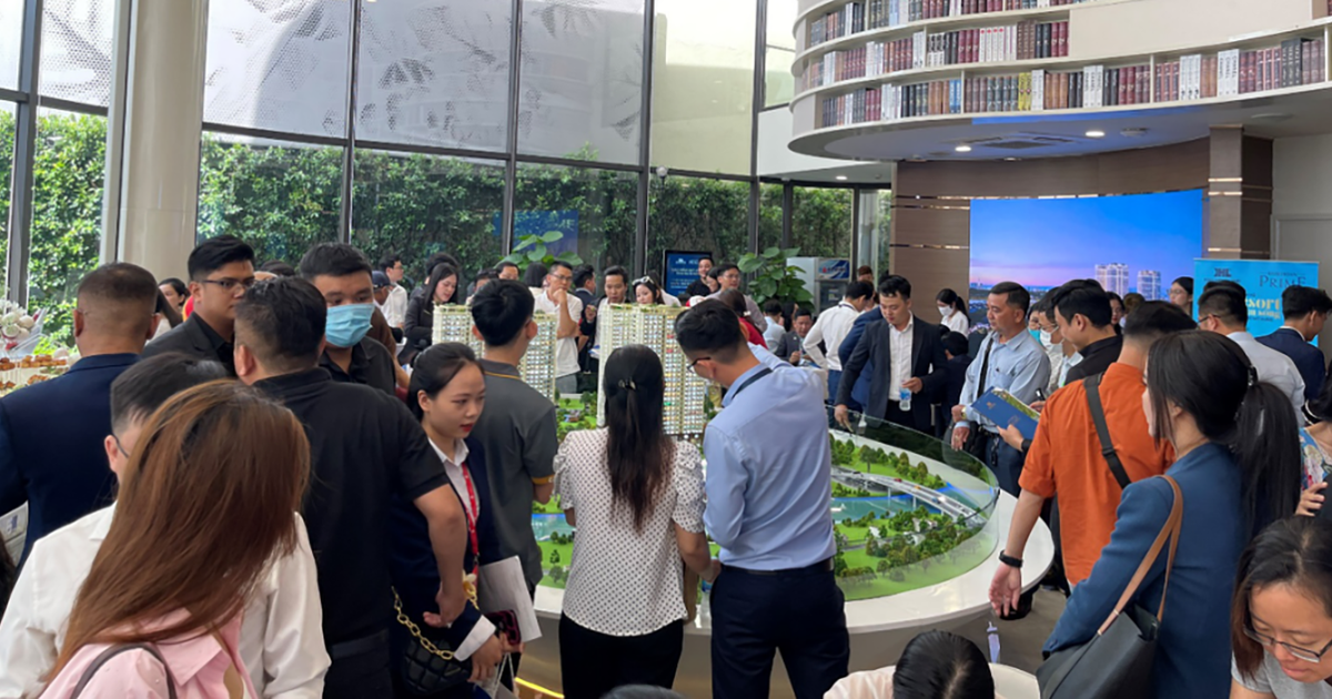 Bứt tốc trên công trường, căn hộ resort khu Nam TP.HCM cận kề ngày cất nóc