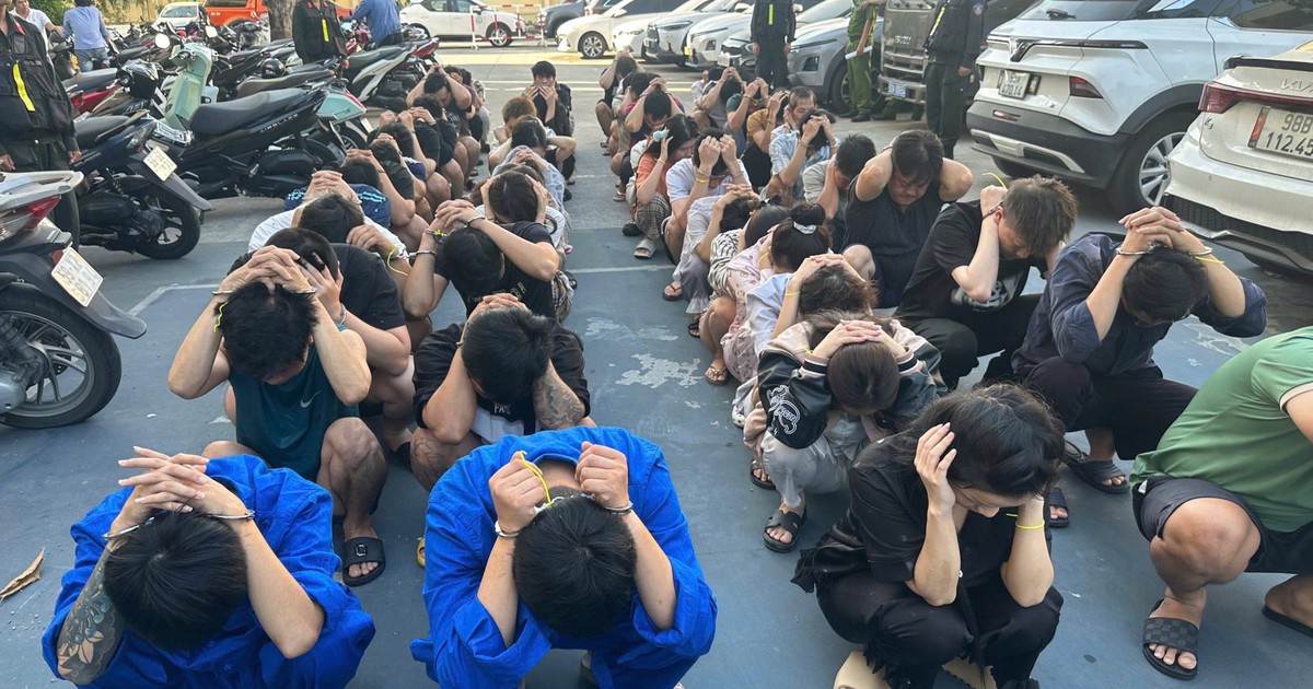 호치민 마약 조직 일망타진, 용의자 140명 검거하고 합성마약 9kg 압수했어요 관련 이미지